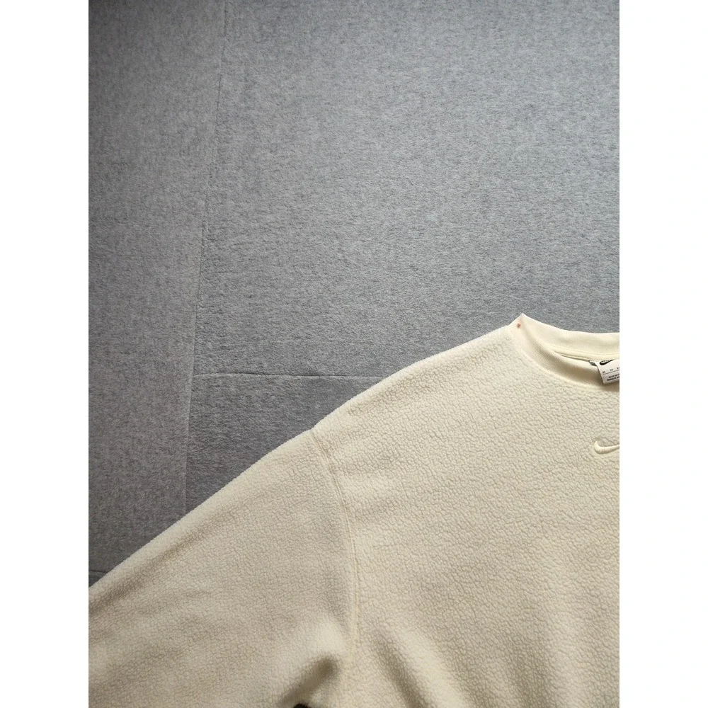 Nike Women Sweatshirt XS Cream 100% Polyester Crew Neck Long Sleeve Pullover
